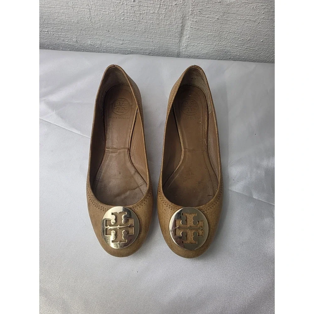 Tory Burch Women's Tan‎ Brown Pebbled Leather Medallion Logo Ballet Flats 8M